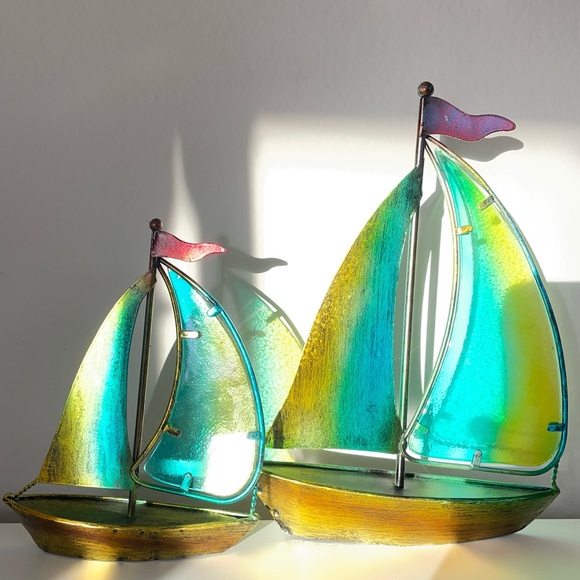 Stained glass sail boat - Picture 8 of 11